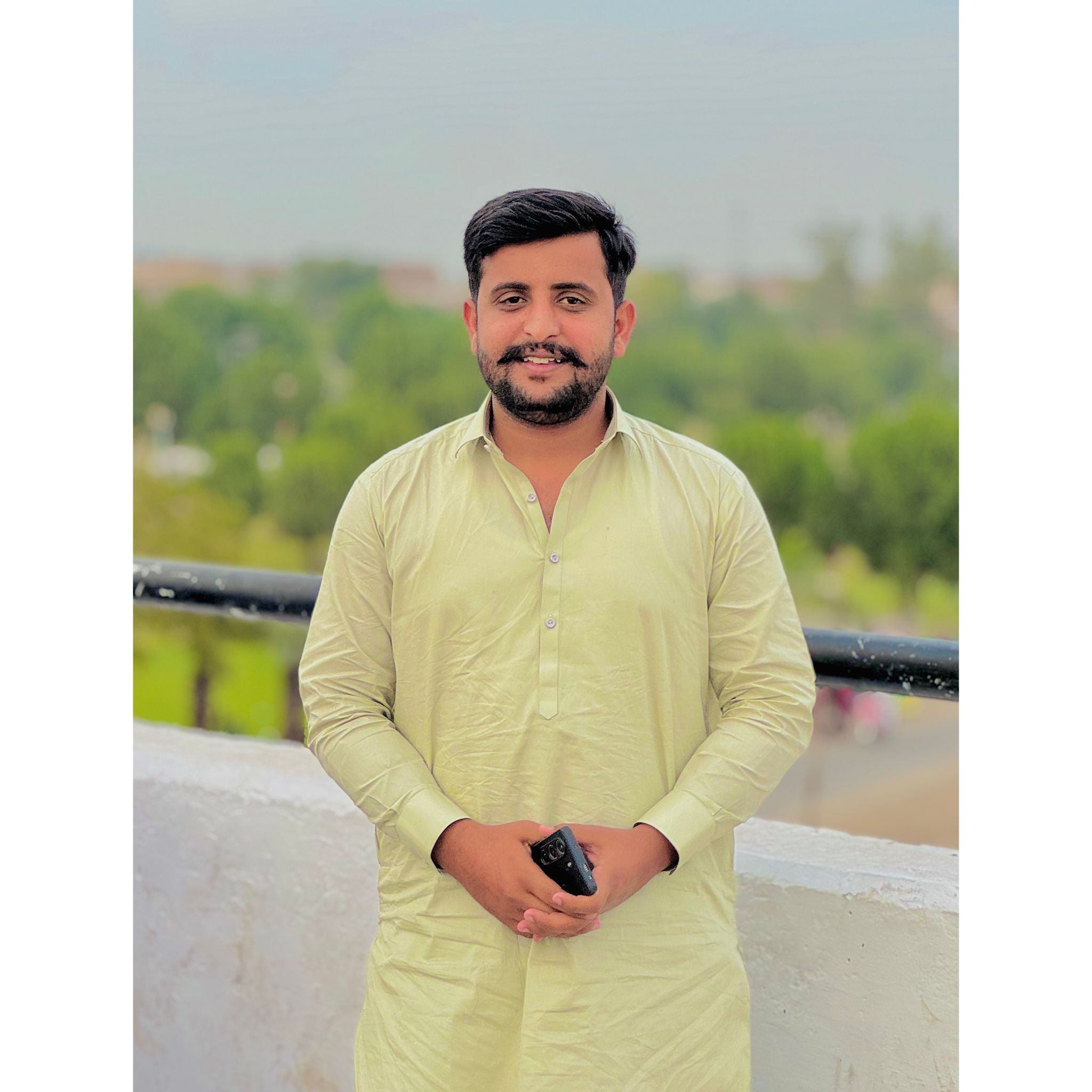 Jam Rashid Yaseen Lar