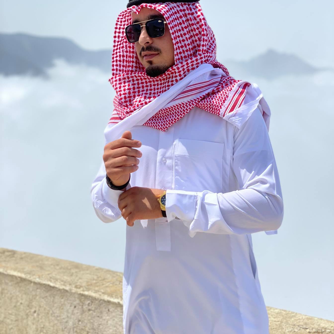 للبيع دلمات ب الاوراس كل دلم واجهتو 20 متر ب عمق 50 على شارعين زفت ...