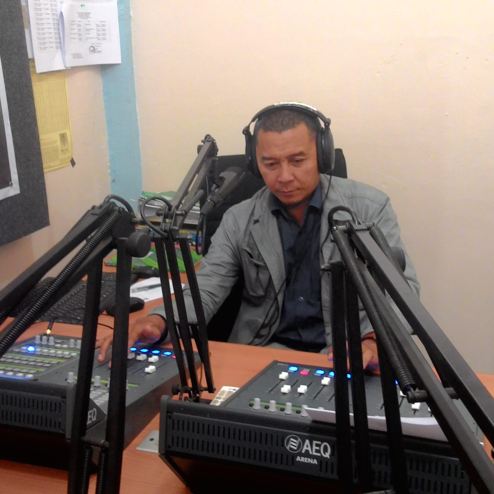Walaupun hujan deras harus tetap kuliah ya momok, semoga selalu dalam ...