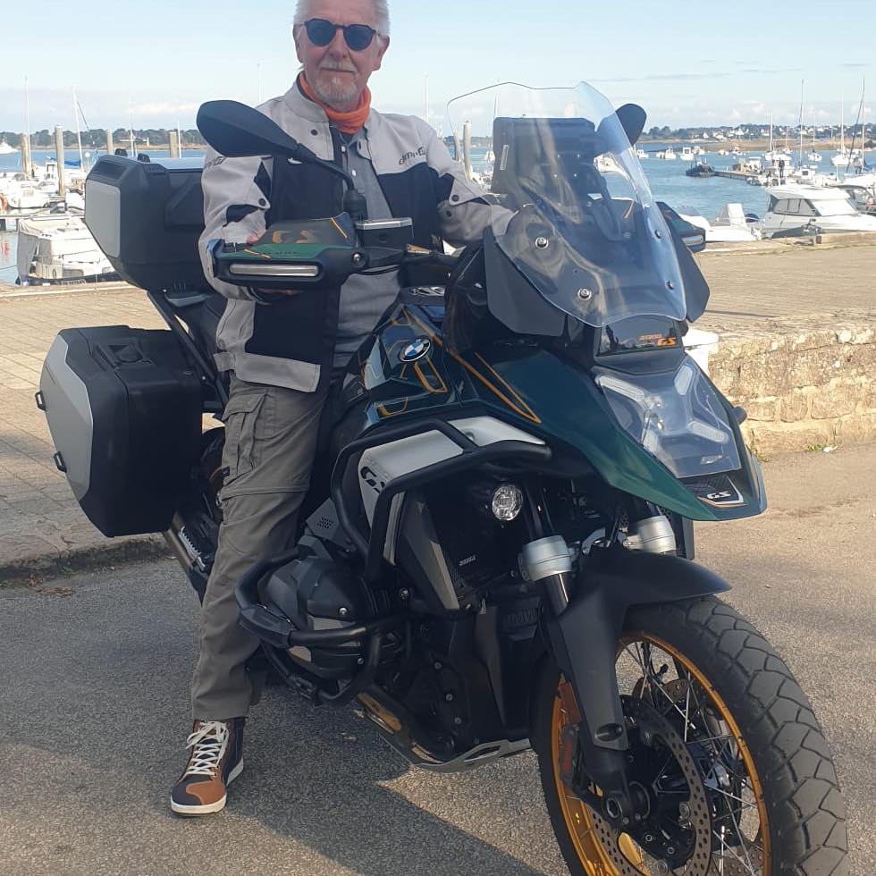 BMW R1300GS & Adventure | bonjour qui a installer un 3 feu stop sur sa ...