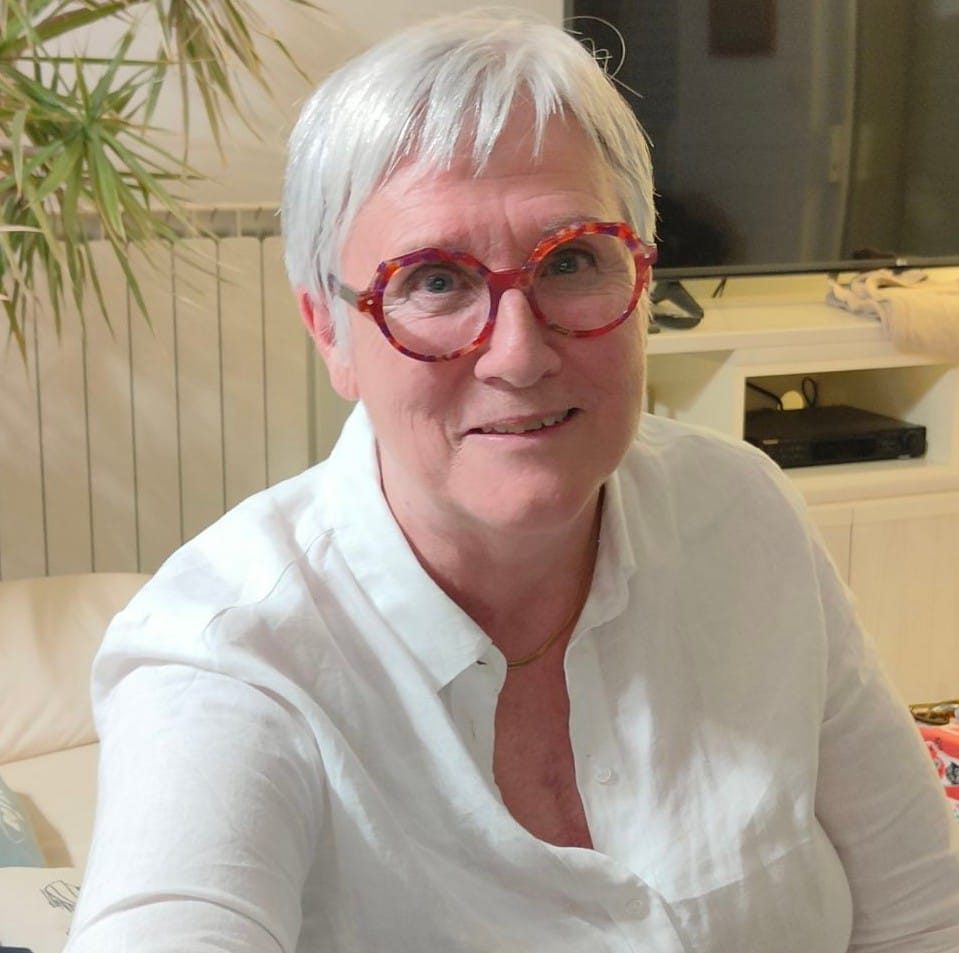 💐 𝓕𝓮̂𝓽𝓮 𝓭𝓮𝓼 𝓜𝓮̀𝓻𝓮𝓼 💐 Aujourd’hui, je pense à toutes les mamans : les ...