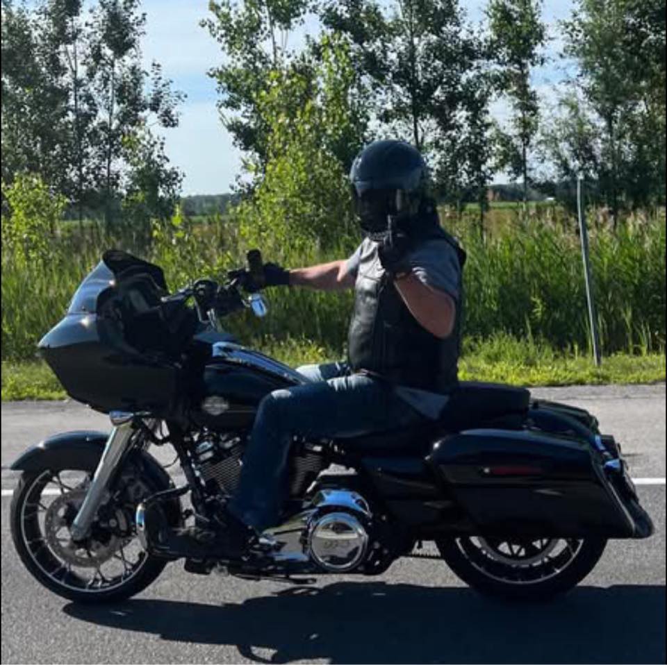 ADL Motorcycles (l’atelier Dominique Leduc) | Grosse journée au bureau ...
