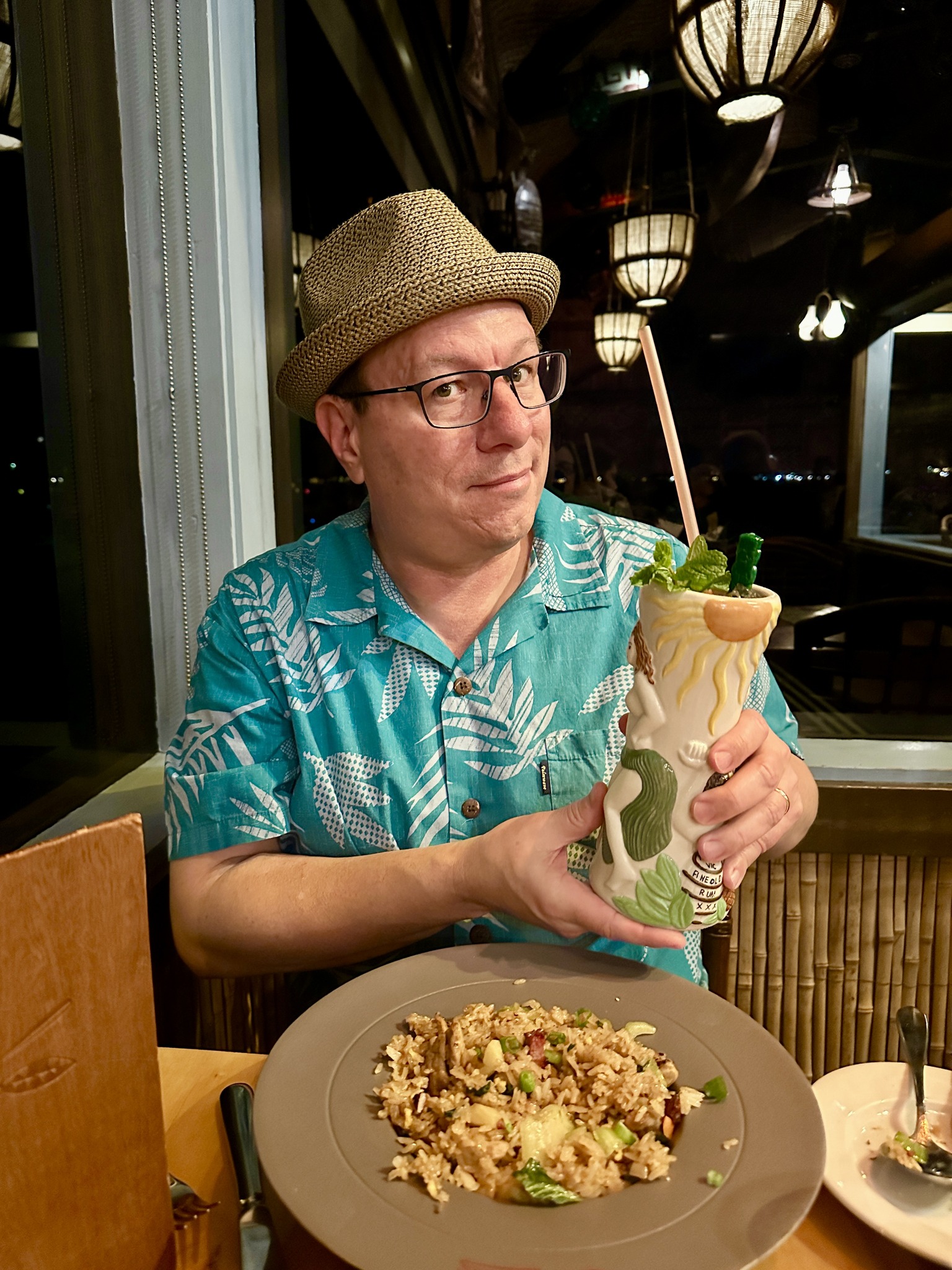 Trader Vic's Samoa Fog Cutter mug and Scorpion Bowl