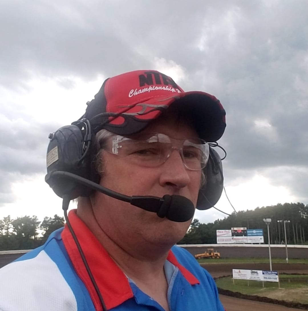 Night #3 at Hamilton County Speedway. Few more cars few more people ...