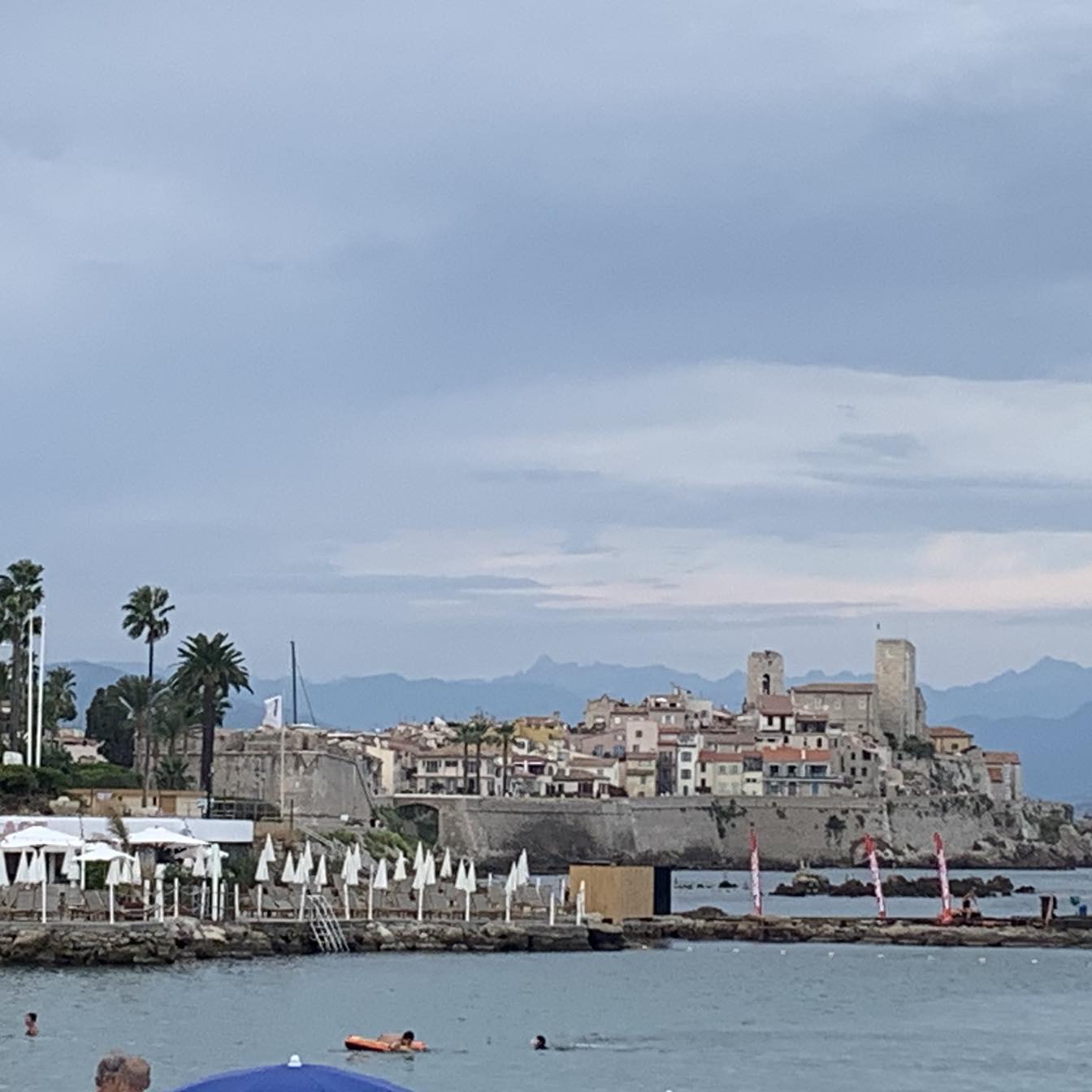 Bonjour ! Divin ! ♥️♥️#Antibes #juanlespins 😍 😍 #cotedazurfrance ...