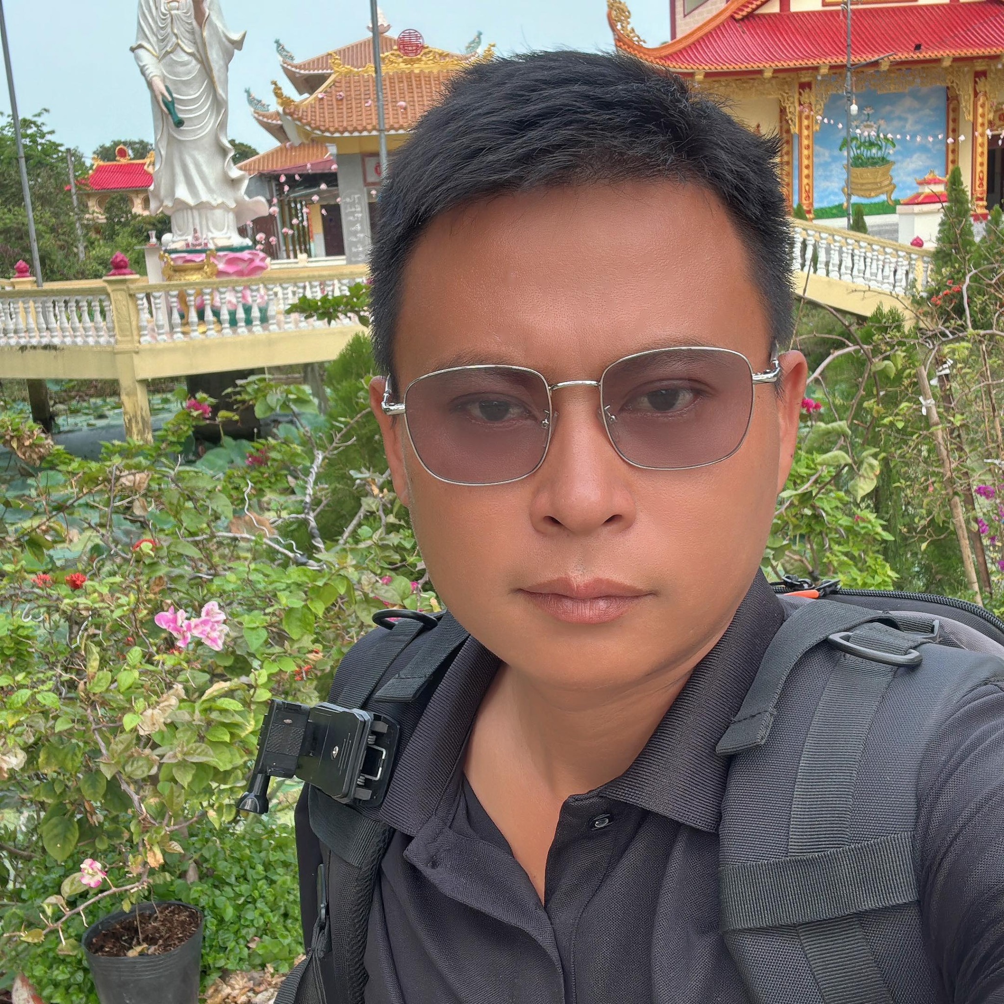 Sông quê - đẹp nhất là lúc bình minh. Ghe vẫn chạy, người vẫn thương ...
