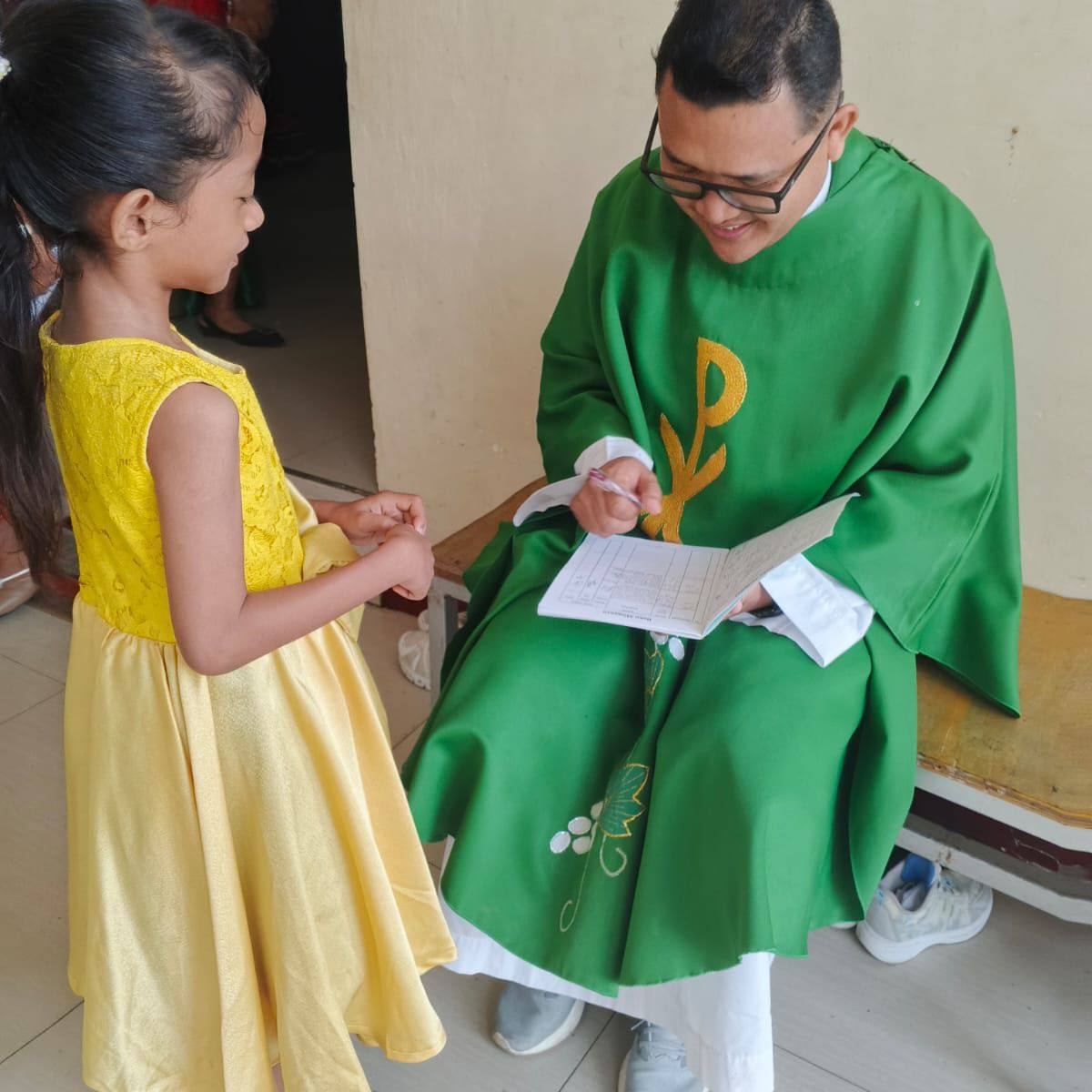Tuhan, kuatkan mama dan adiknya Romo Yallo🙏🙏 | Linda Koba Mtlk