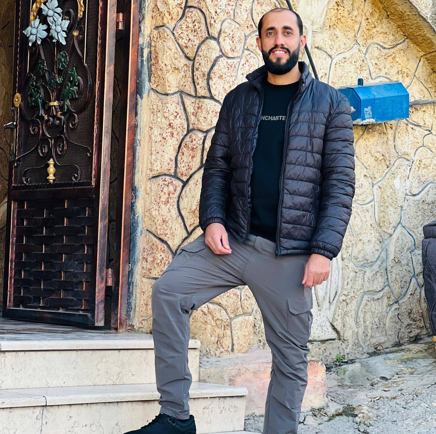 مدينة الخليل 🇵🇸 | سؤال إلى العمّال الذين كانوا يعملون بالداخل المحتل ...