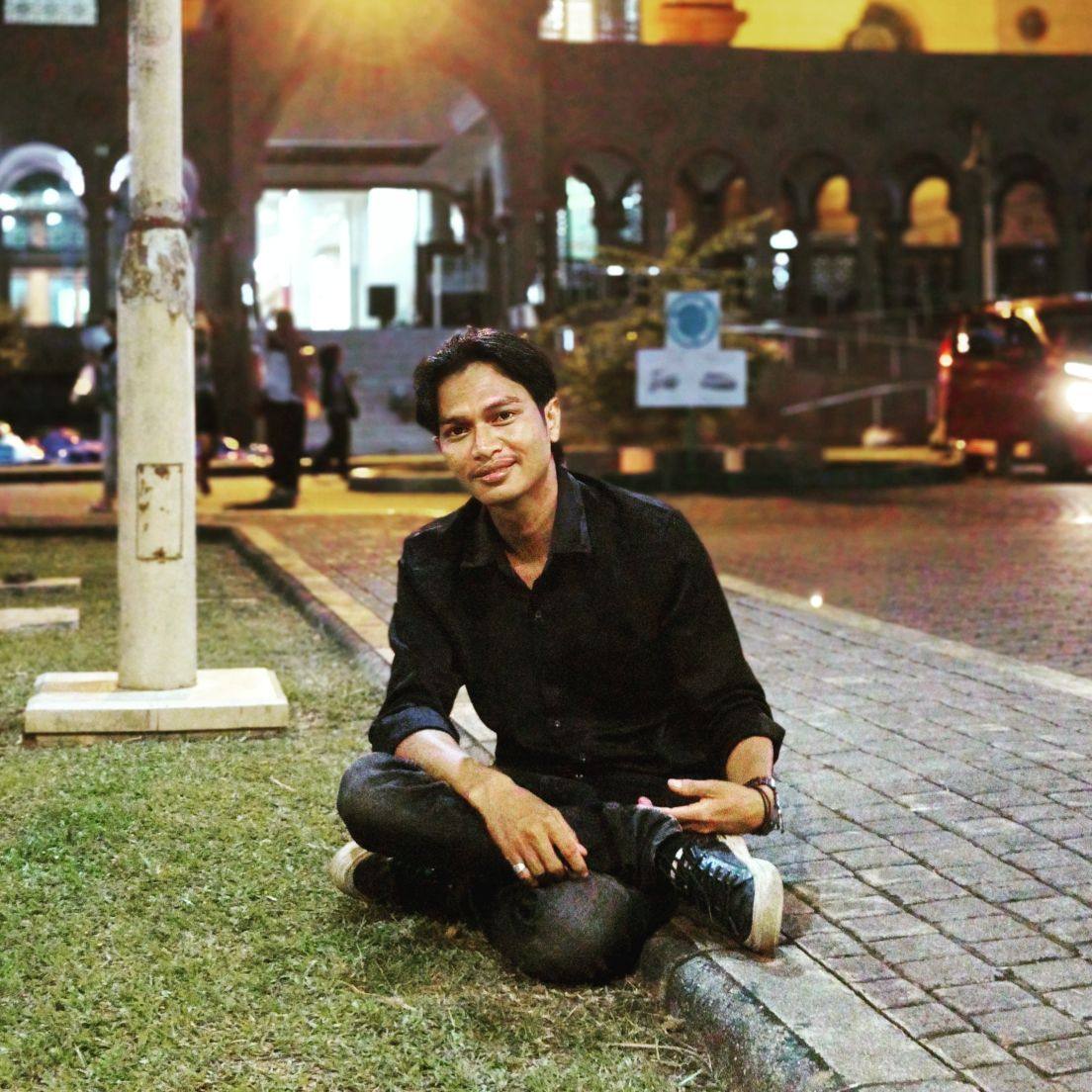 Harni J