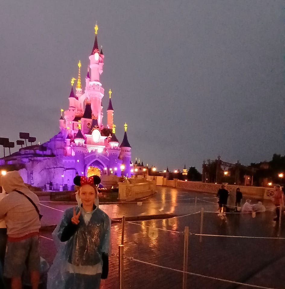 Disneyland Paris First-Timer Tips | Which hotel is better , dream ...