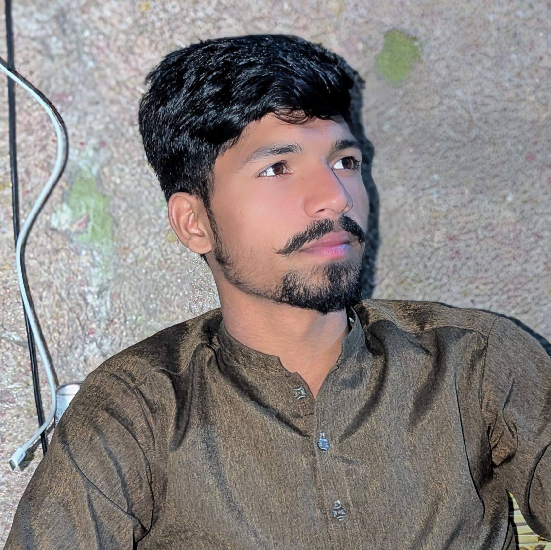 assalam-o-alaikum-dosto-aj-apke-liye-leke-aya-hun-gol-gappay-ki-mehfil
