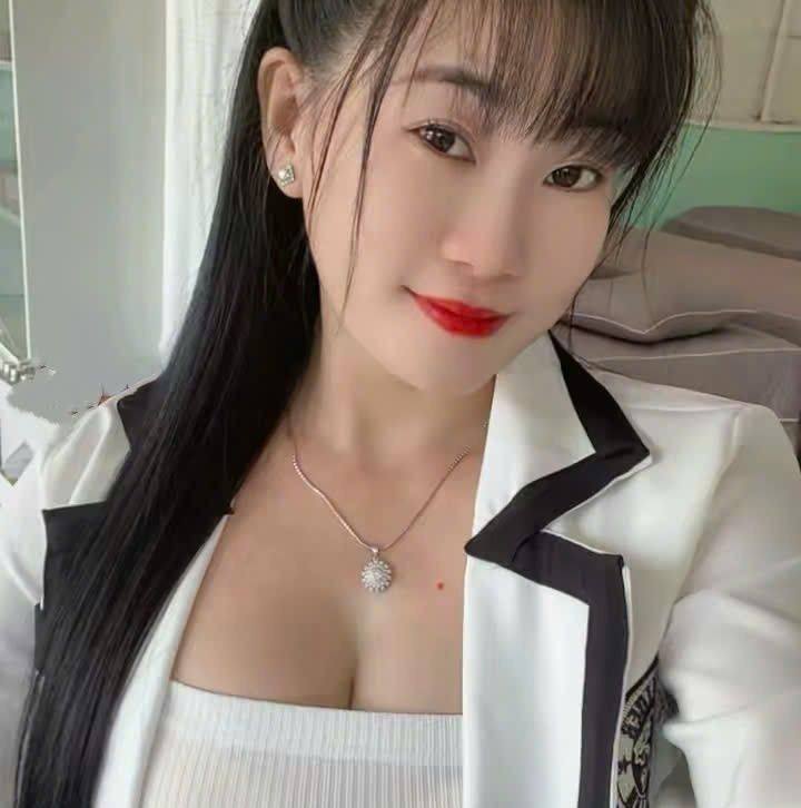 Chuyện hôm qua nay mới kể Nói chung là cảm ơn muôn vàng sự yêu thương ...