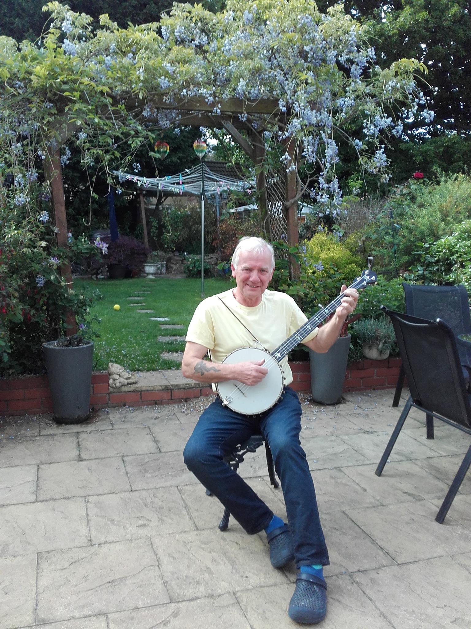 The Banjo Forum | Hi everyone. I'm looking for help identifying this ...