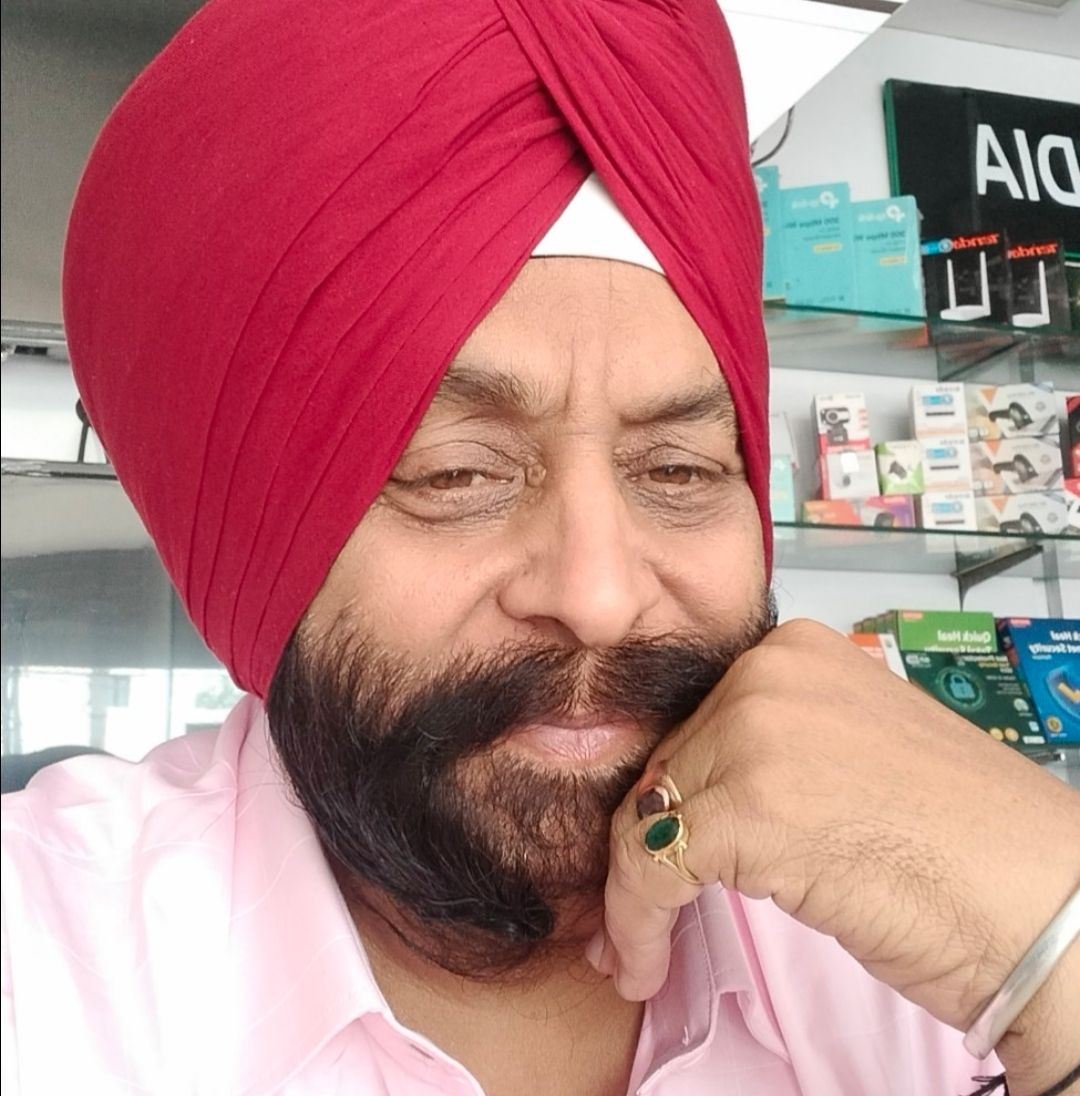 💻🔥 LUDHIANA वालों! LAPTOP लेना है तो ये VIDEO MISS मत करना! 😱 Samrala ...