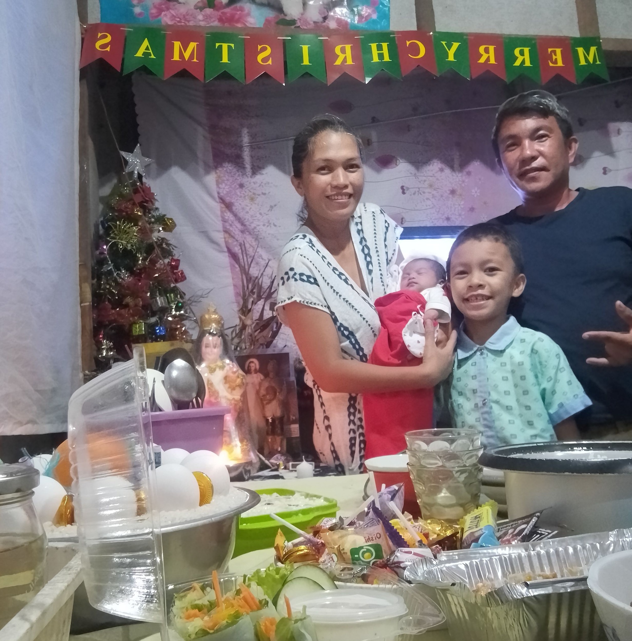 Kudos to our kitchen people - parents and teachers - serving the scouts ...