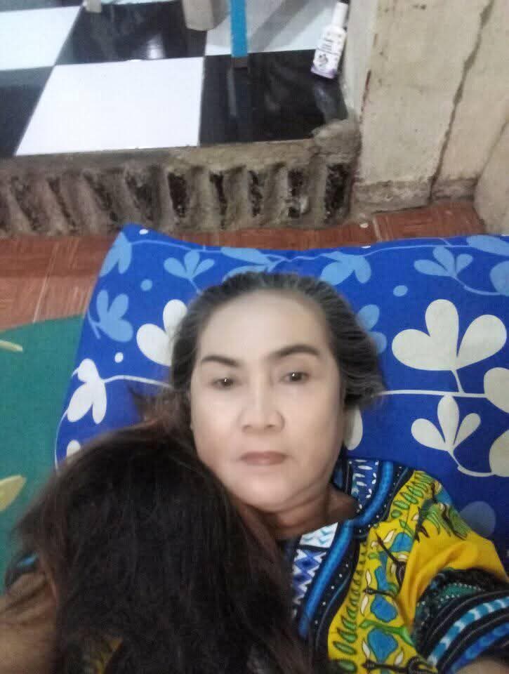 Ibu kita tak lagi sekuat dahulu. Dulu dia berpenat lelah menguruskan ...