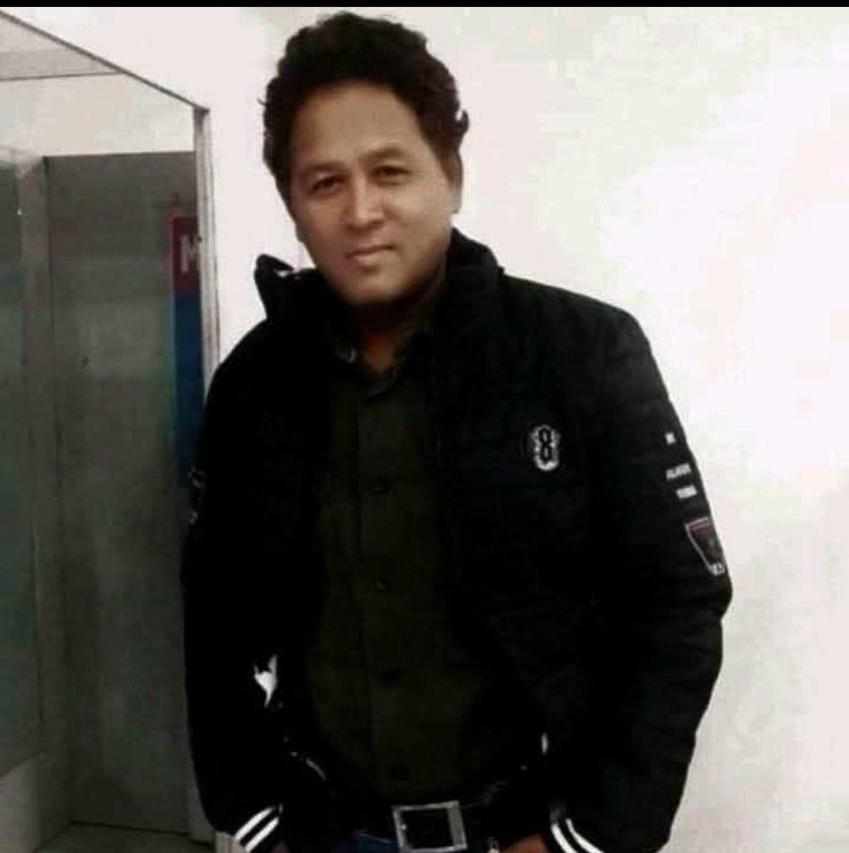 Saree looks good on me but formal doesn’t look bas either.. i think so ...