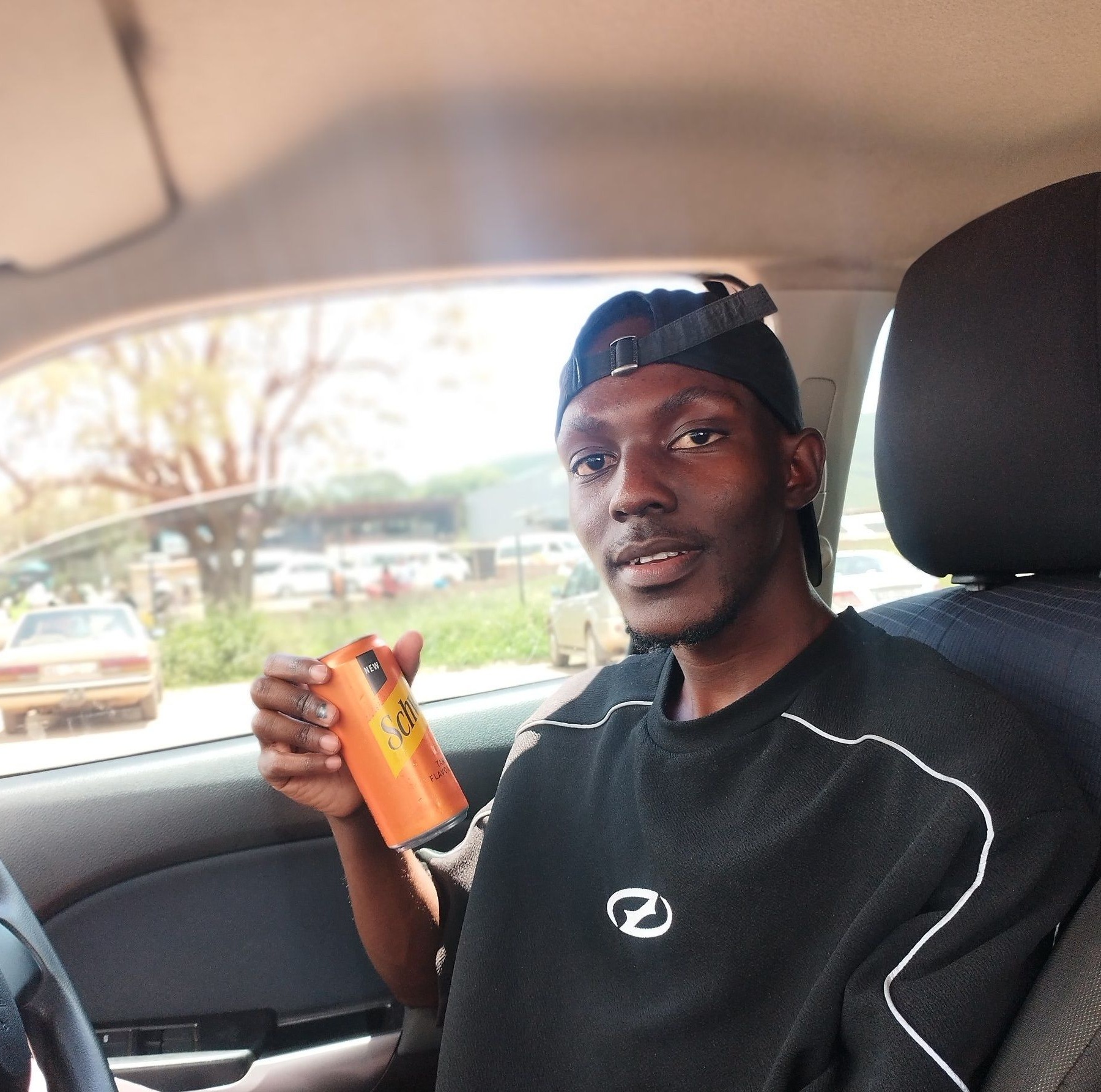 Mukona Raselabe
