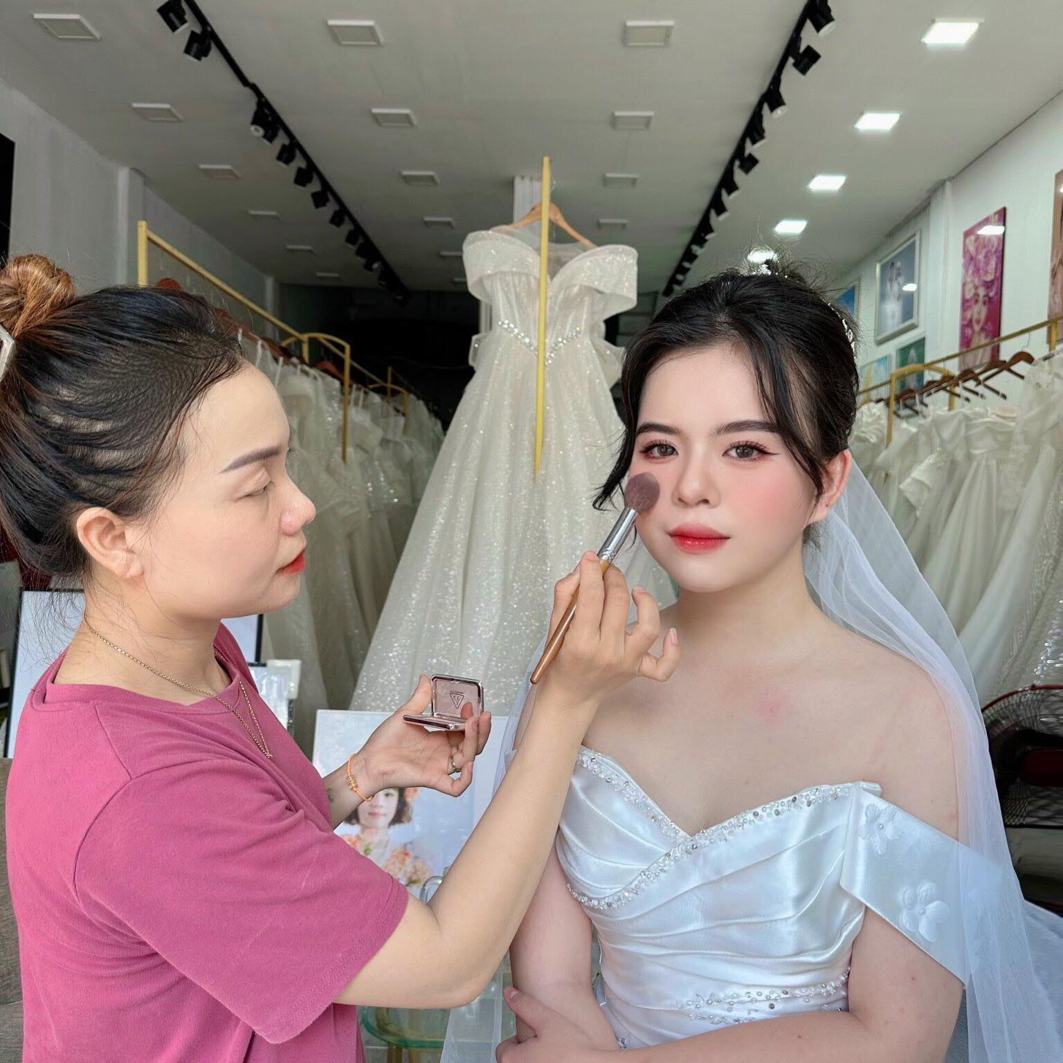 Rau,củ em về Khách cần nhắn em ship ạ. nêu bật | Hùng Oanh