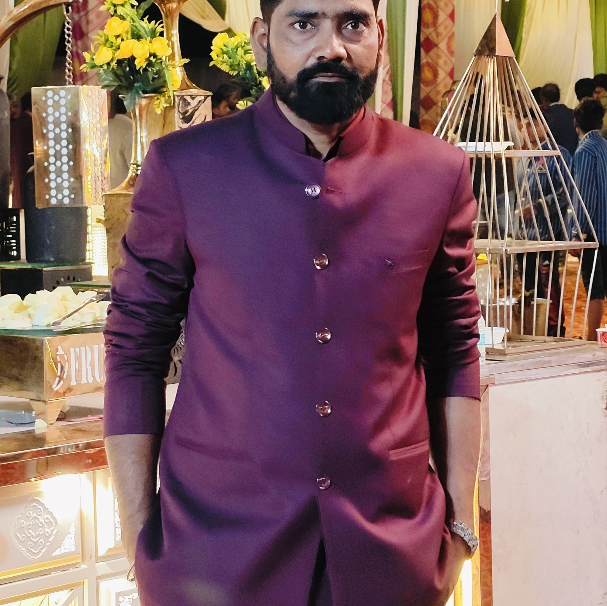 suit leke aayi ki kinhi Sadi chal beta chalu kar dene gadi 🏍️🏍️🏍️ ...
