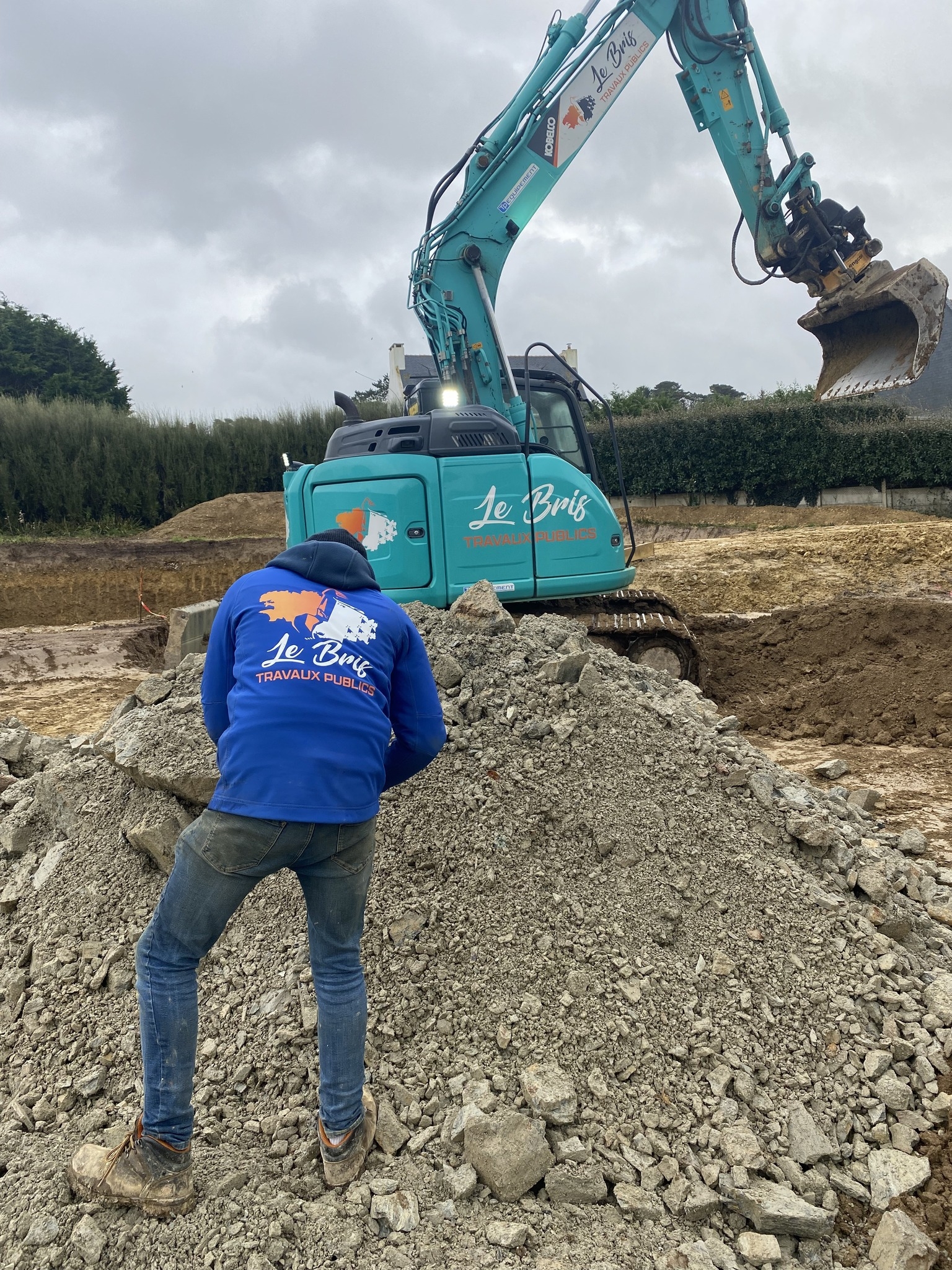 Le Bris Travaux Publics | Cast