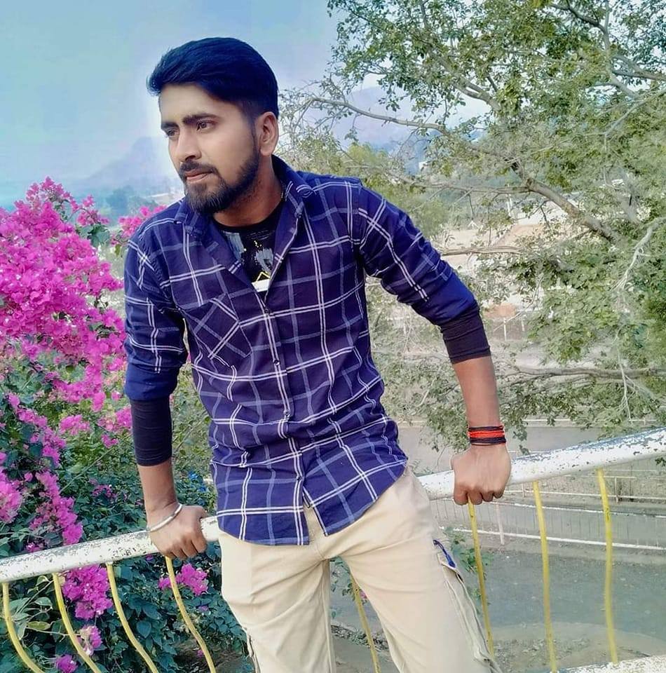 Singer Rajan Nirala