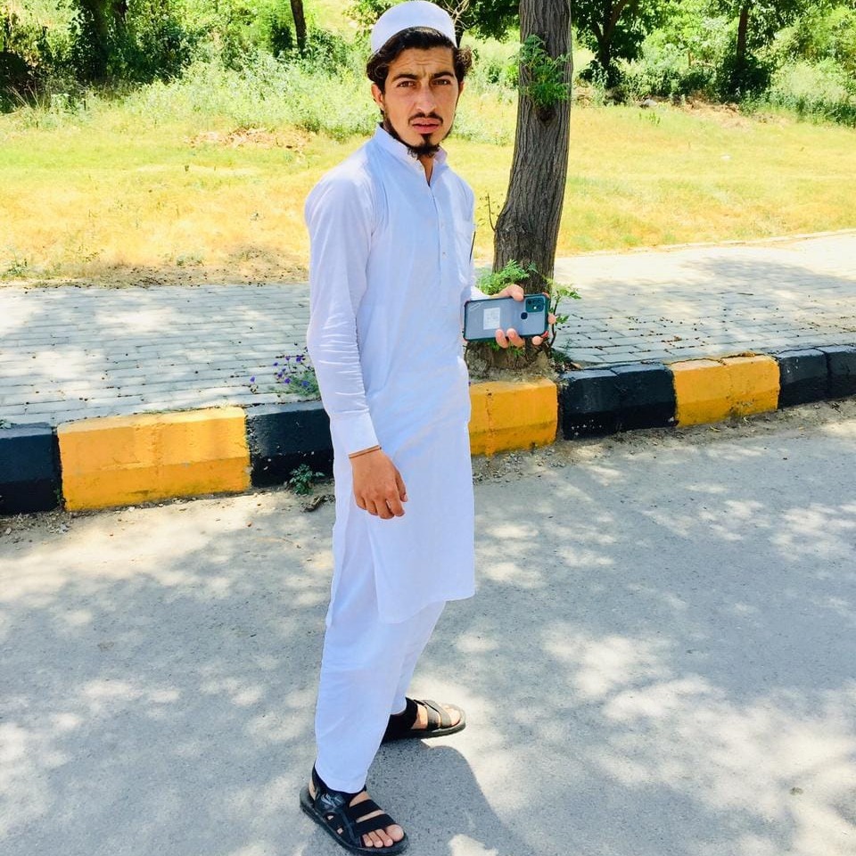 Qamar Qamar