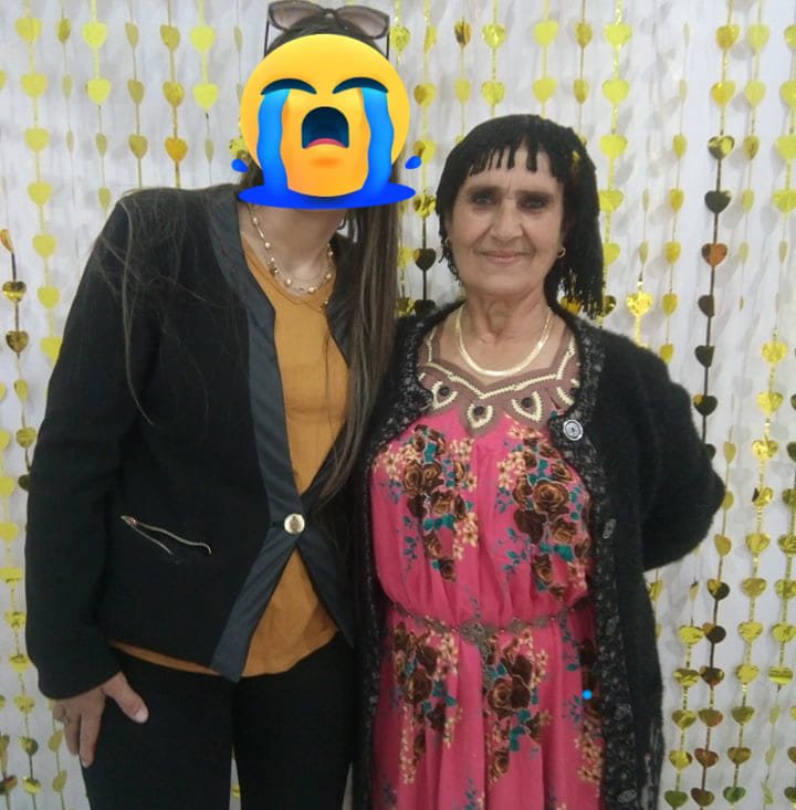 كيكات فردين راقيين و كيدوبو في الفم 😋 المكونات👇👇 3 حبات بيض رشة ملح ...