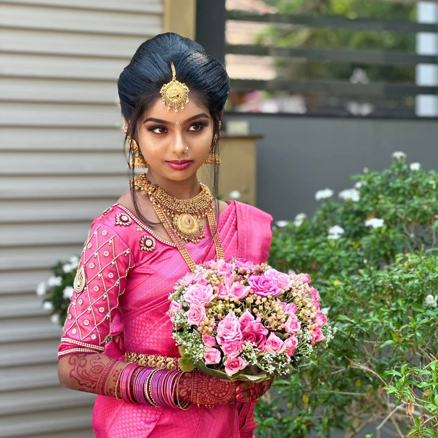 Akshika Palour