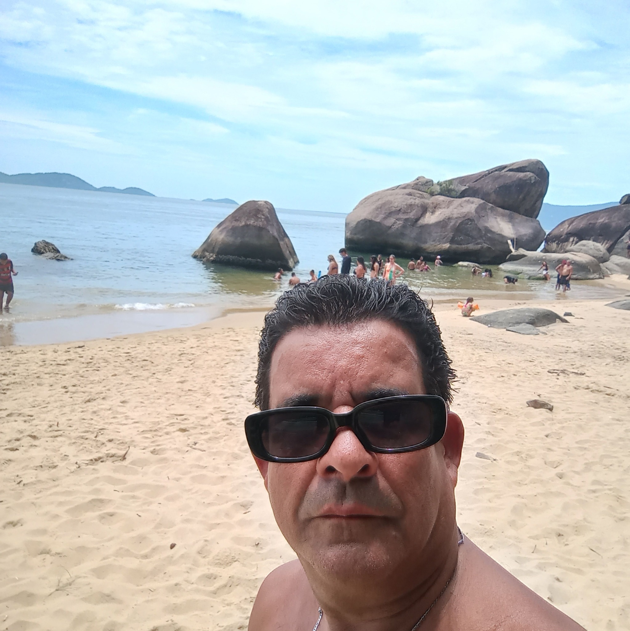 Kkkkkkk a vó Elza não gostou muito de ter que dividir a massa com a ...