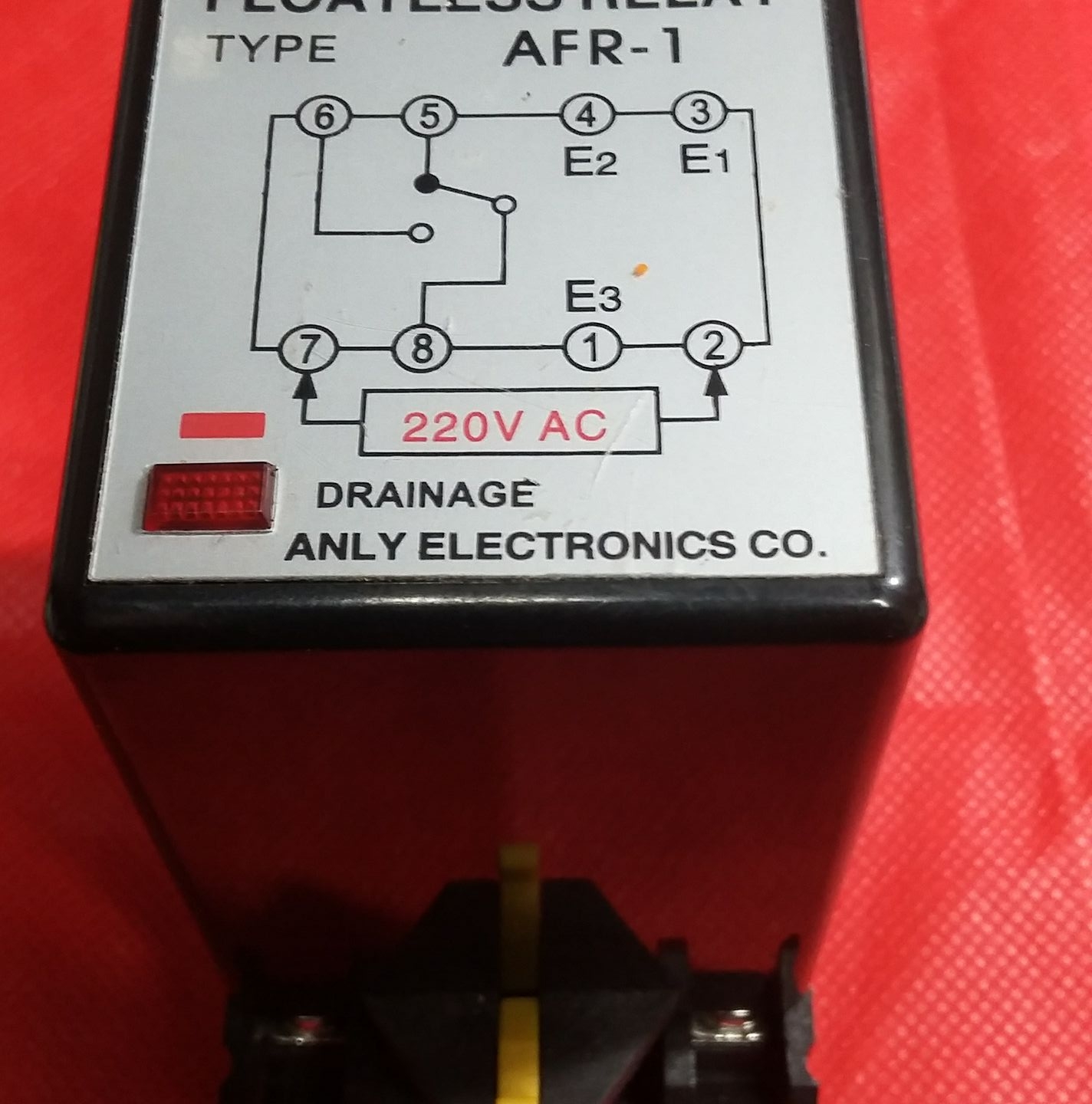 Floatless Relay