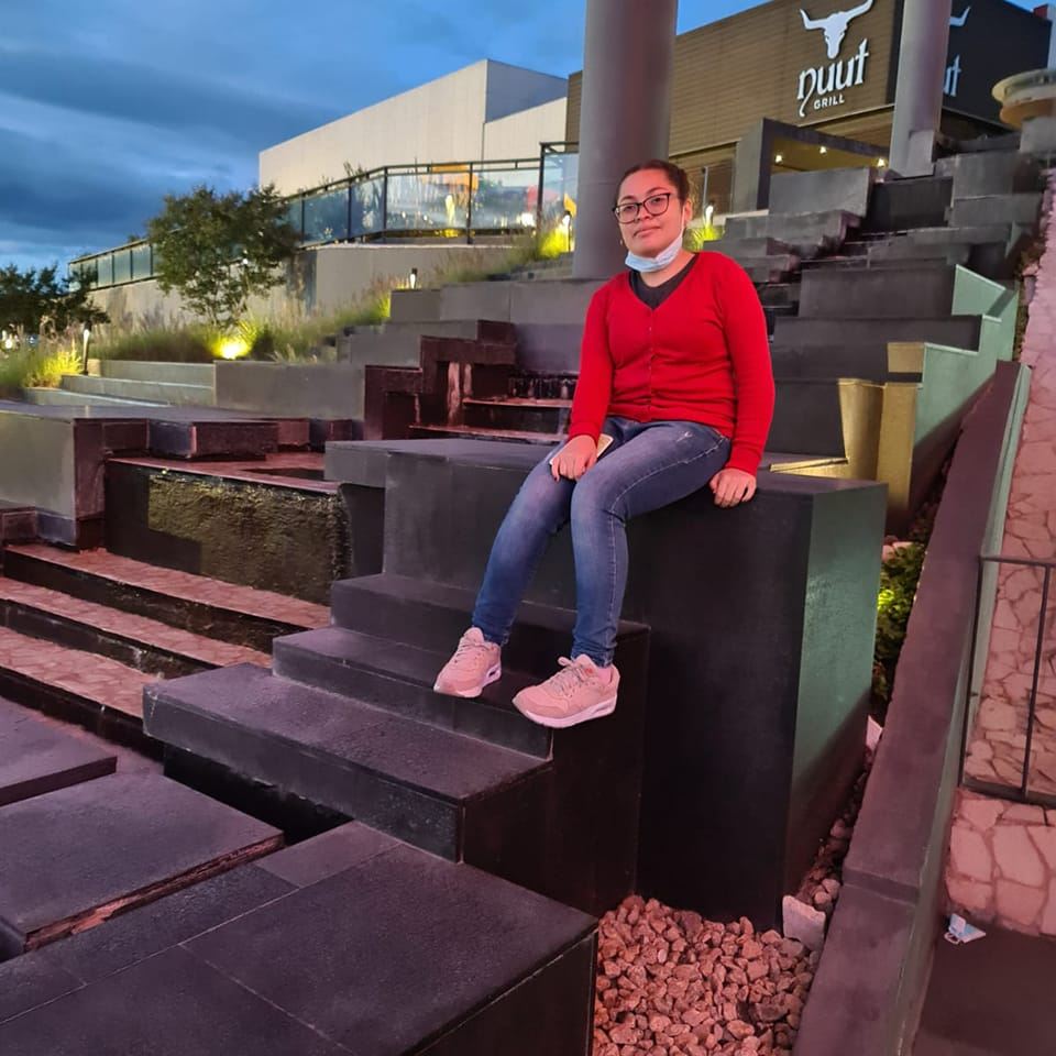 Selene Ambriz