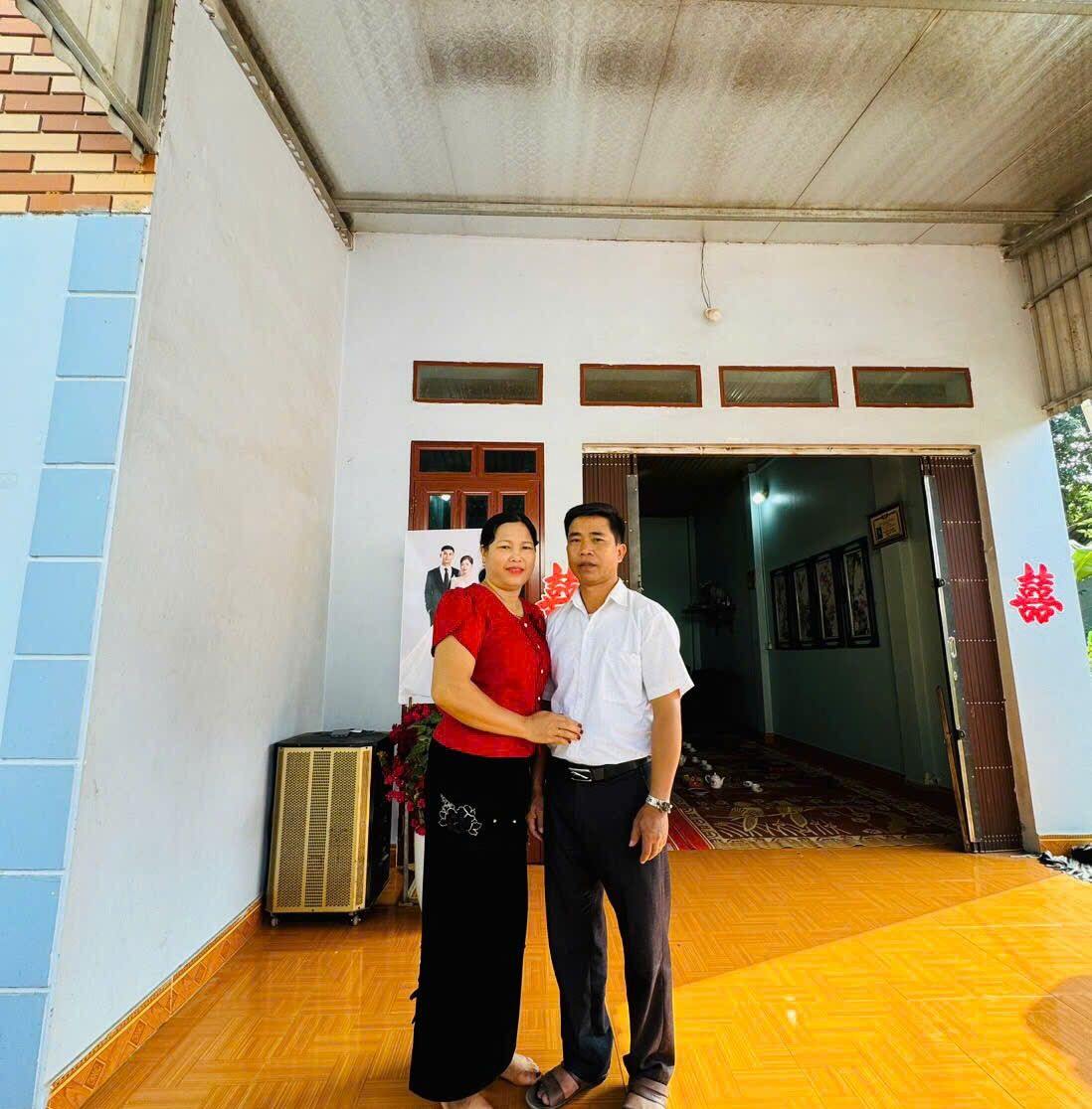 Con dán cũng có con rắn bé sợ thật | Tình Hoàng