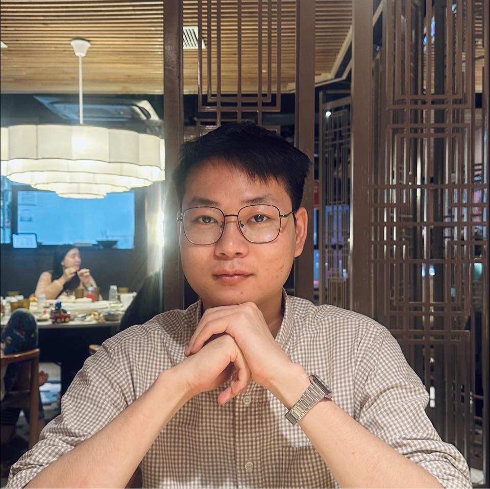 Mình tìm gia sư/trung tâm/thầy cô dạy econ,math và computer science ạ ...