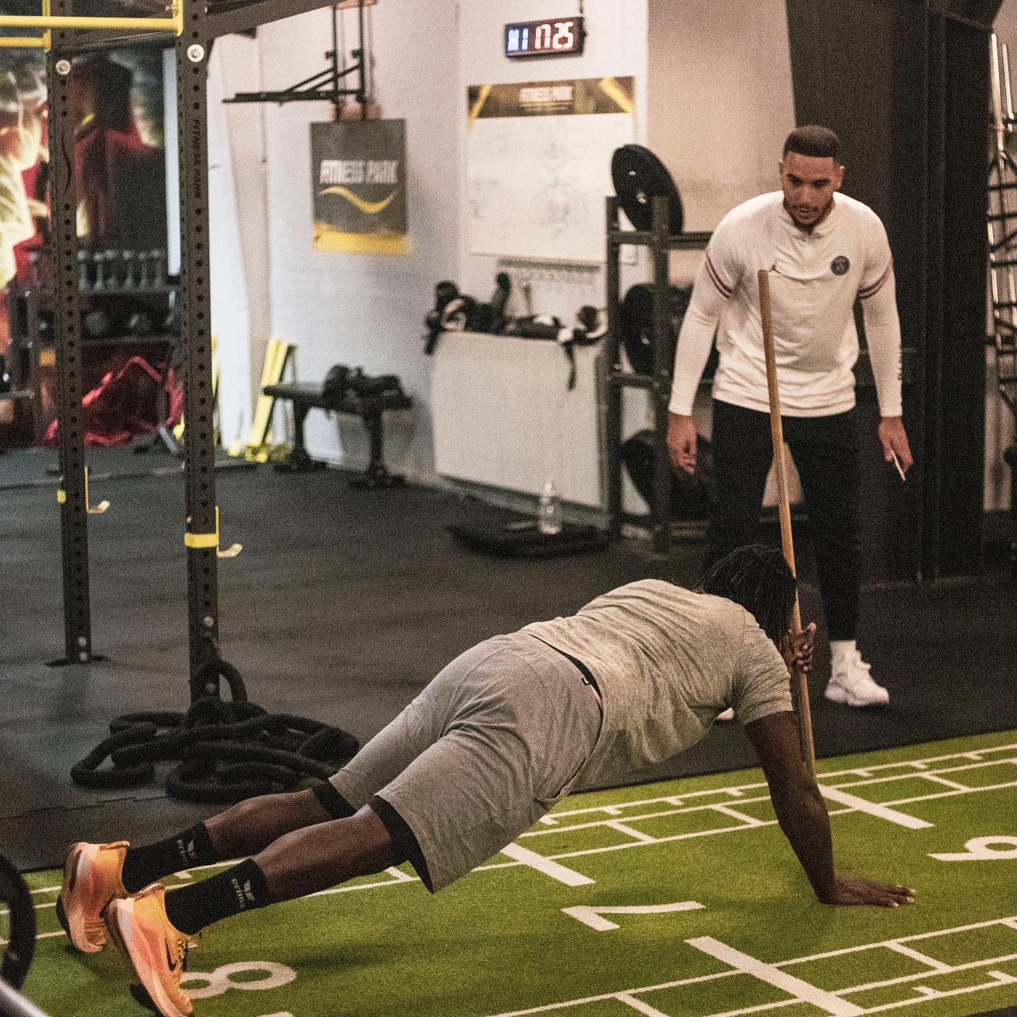 🏀 Basketball Performance | Handle Training 👋 🔹 This exercise combines ...