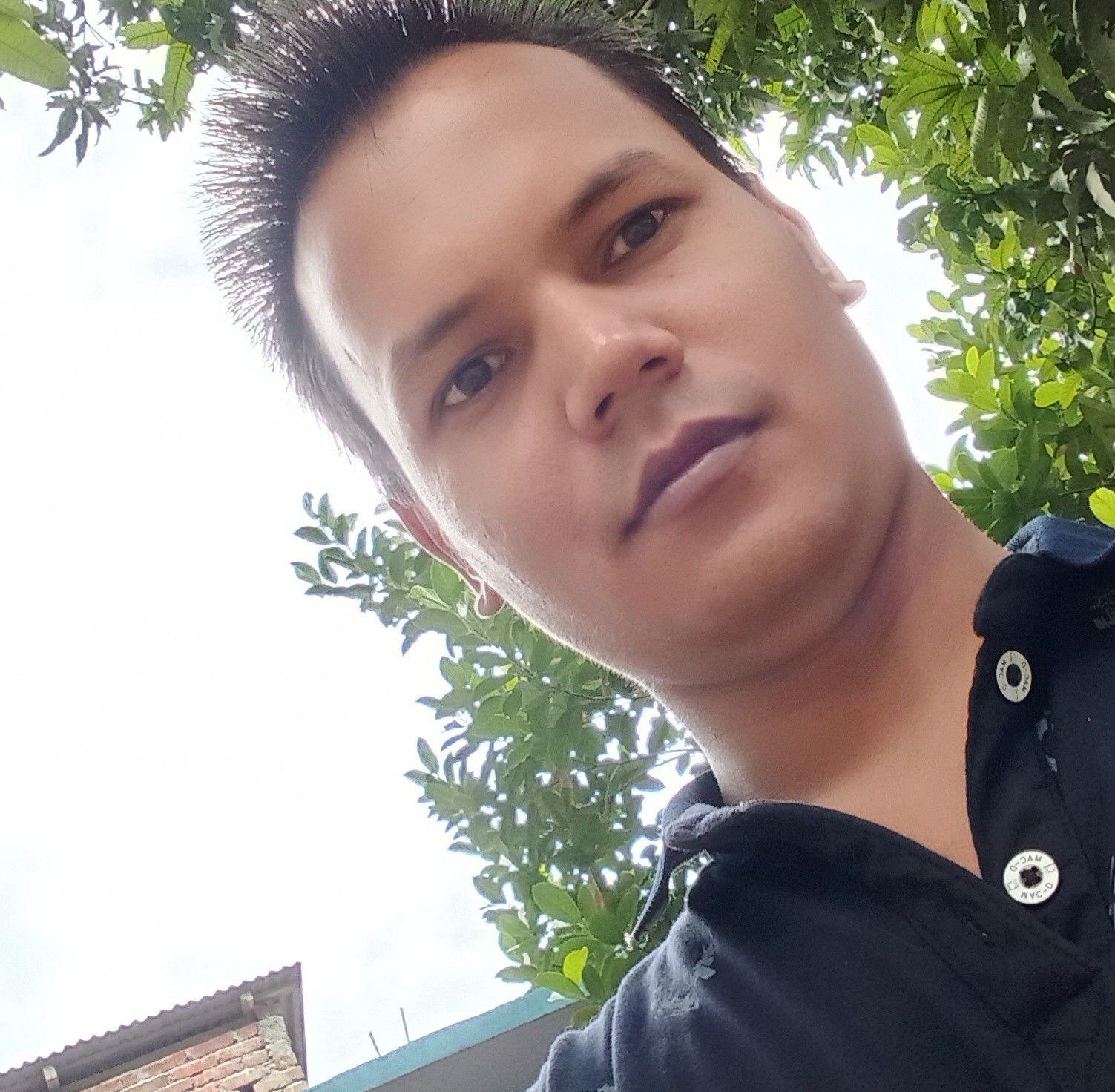 বান্ধবী 🤣 | Toma's video