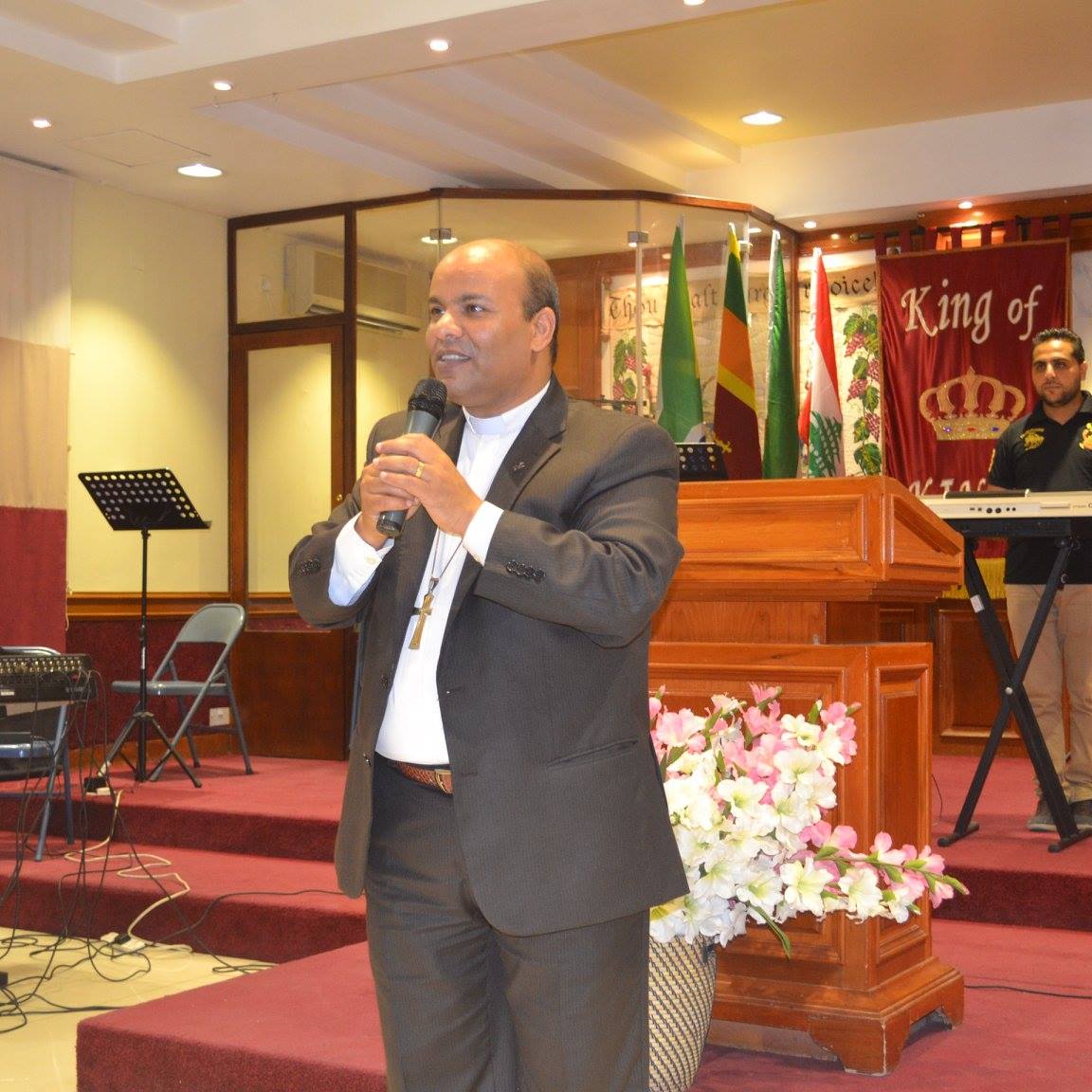 Rev.Atef Roshdy القس عاطف رشدي
