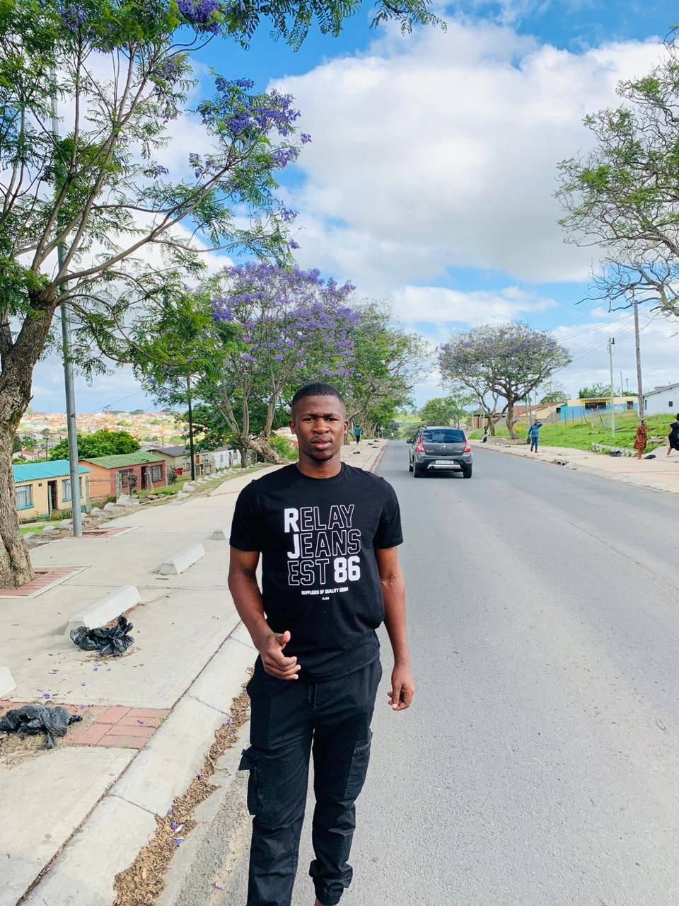 Lihle Banzi Mntande