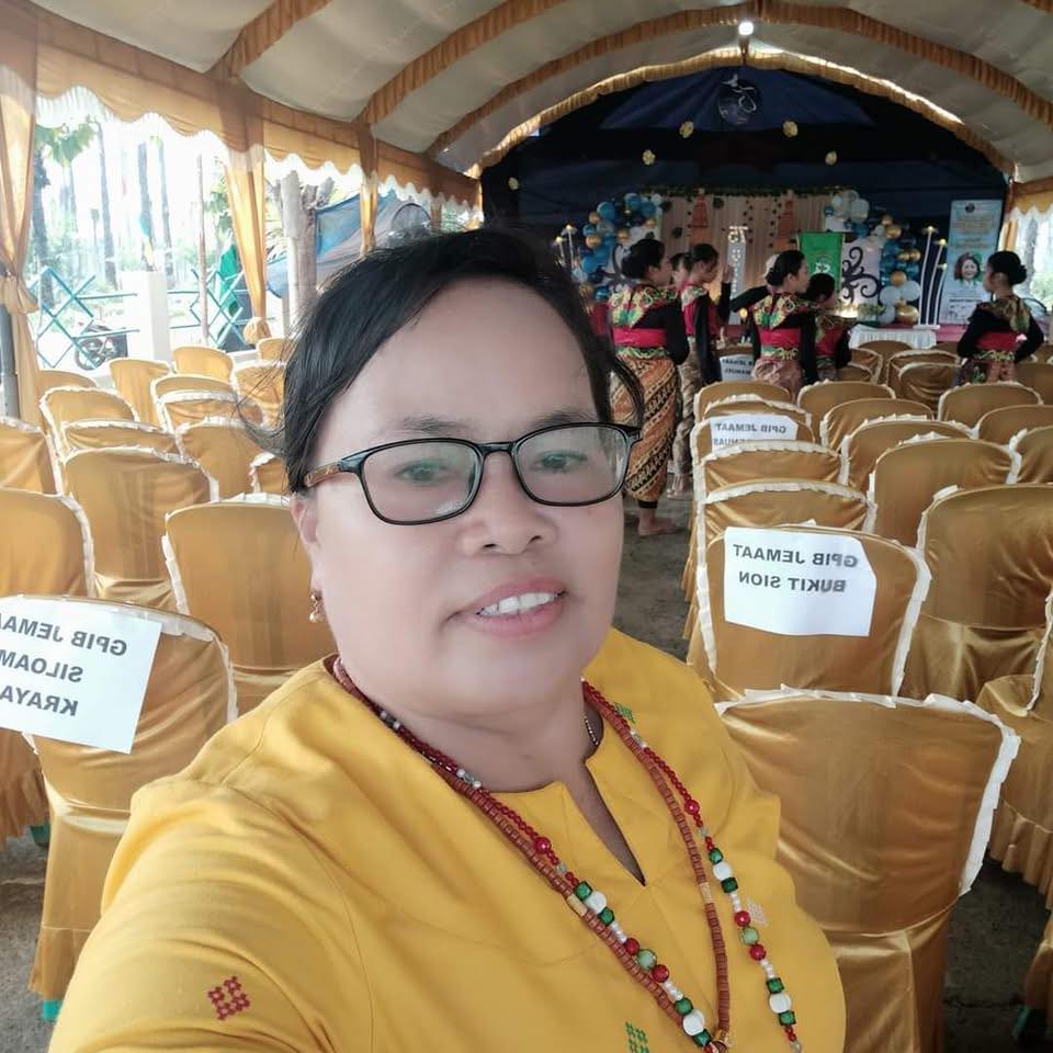 Profile for Damaris Todingan