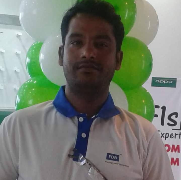 ইরানের সর্বোচ্চ নেতা আয়াতুল্লাহ আলী খামেনির জানাজায় অংশ গ্রহন করতে