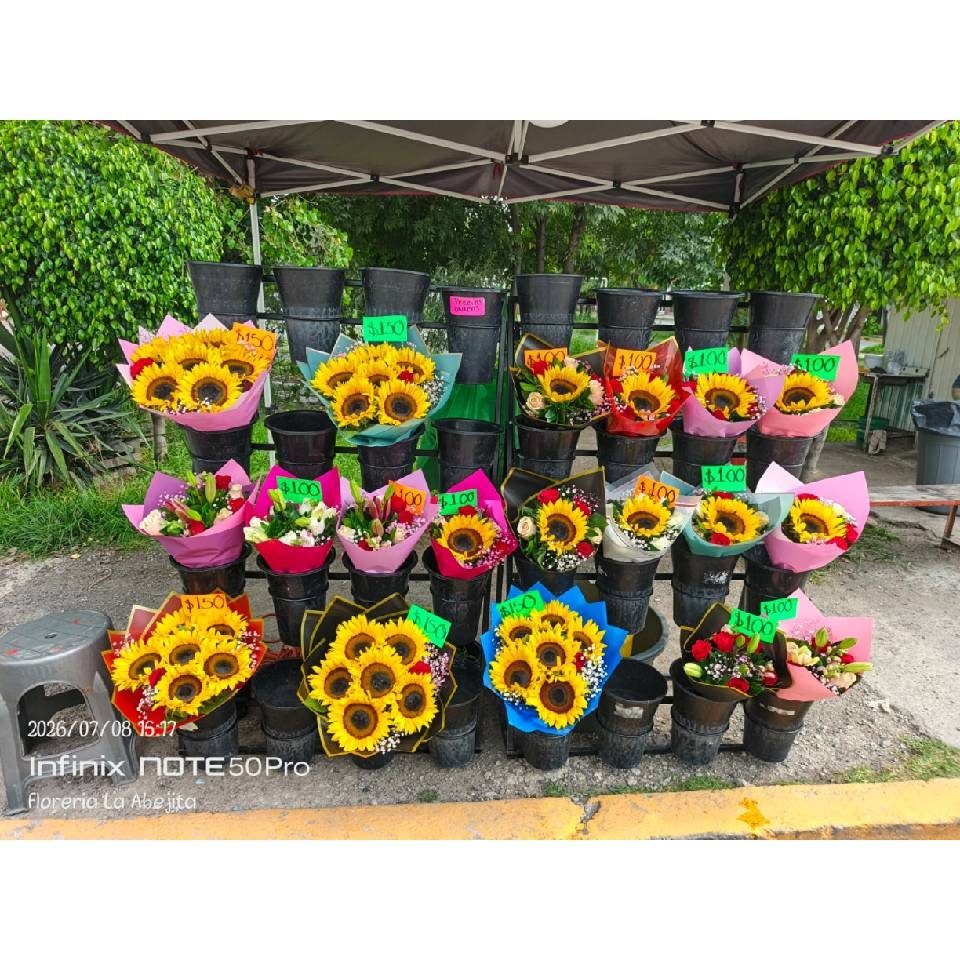 San Lorenzo y La Magdalena Coacalco | Holaa busco un ramo de flores ...