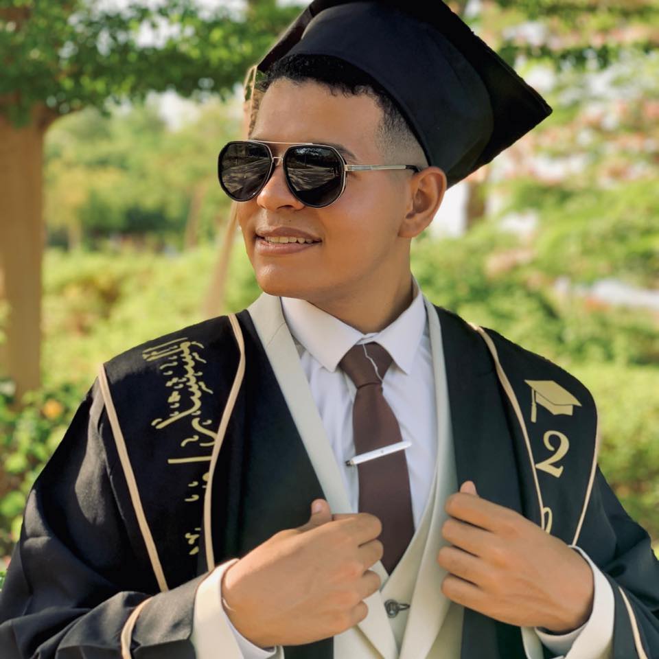 أحمد عبد العزيز يفاجئ الراقصة بوسي في أول ظهور إعلامي عالهواء: بيضايقك ...