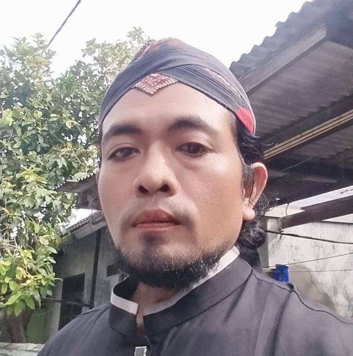Umbar anak ayam memang bagus untuk mengenalkan mereka dengan lingkungan ...