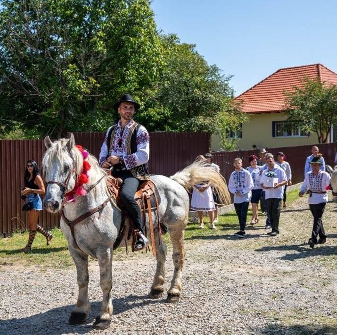 Agăş, colţ de rai! | Vând casă în sat | Facebook