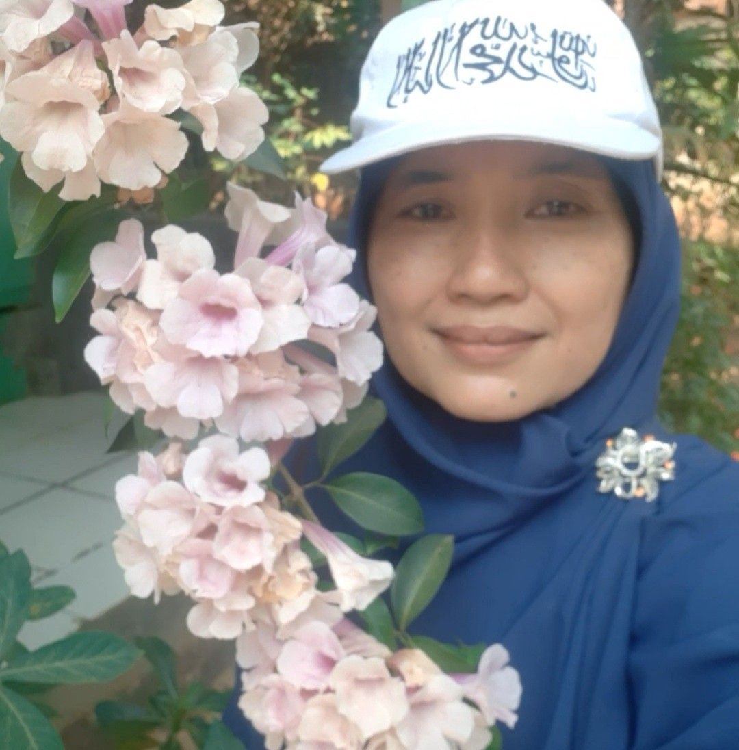 Profile for Tuti Widiarti