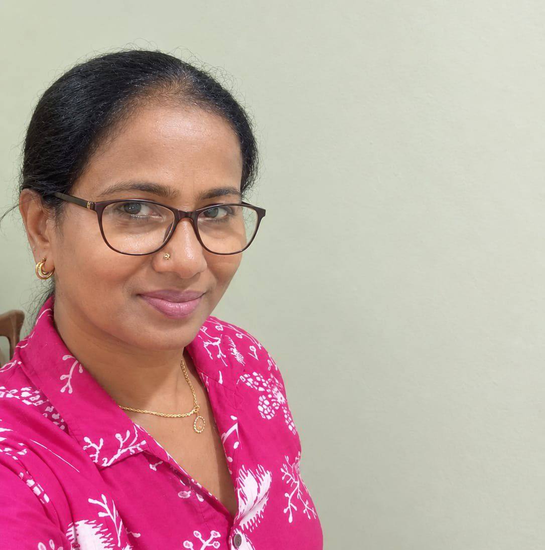 സഖാവേ ഇവനെ ഒന്നും ഇങ്ങനെ പറഞ്ഞാൽ പോരാ തെരുവിൽ കൈകാര്യം ചെയ്യണം ഈ ...