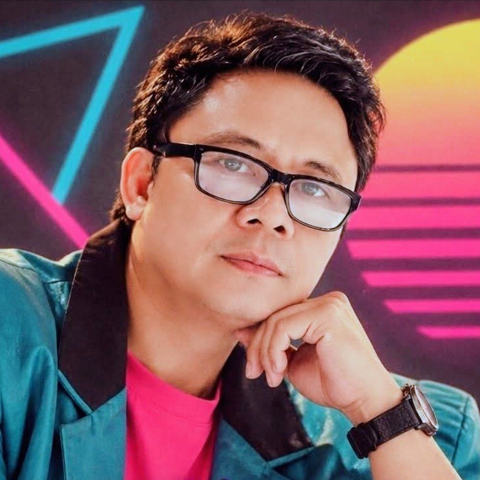Muntik mong araruhin yung mga sasakyan sa intersection ng JP Rizal Ext ...