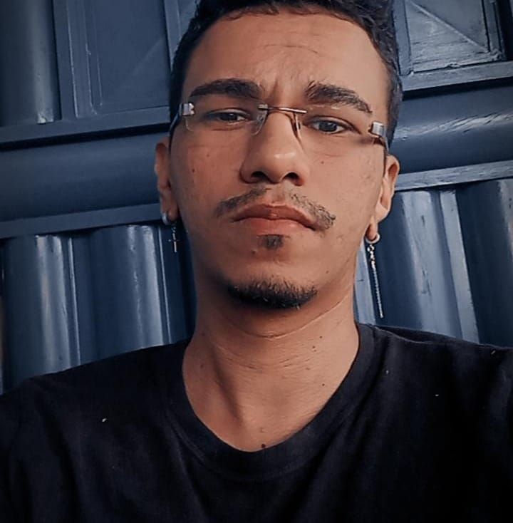 André Fernandes - André Fernandes updated his profile picture.