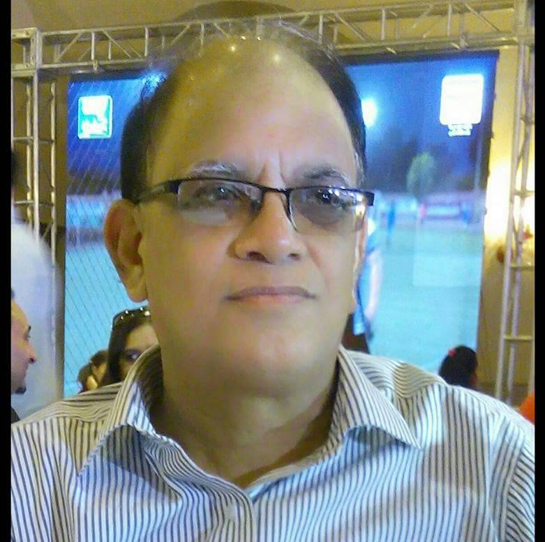 وہ جو پردے پہ سچائی کا علم لایا تھا اپنی آواز سے جس نے ایوانوں کو ہلایا ...
