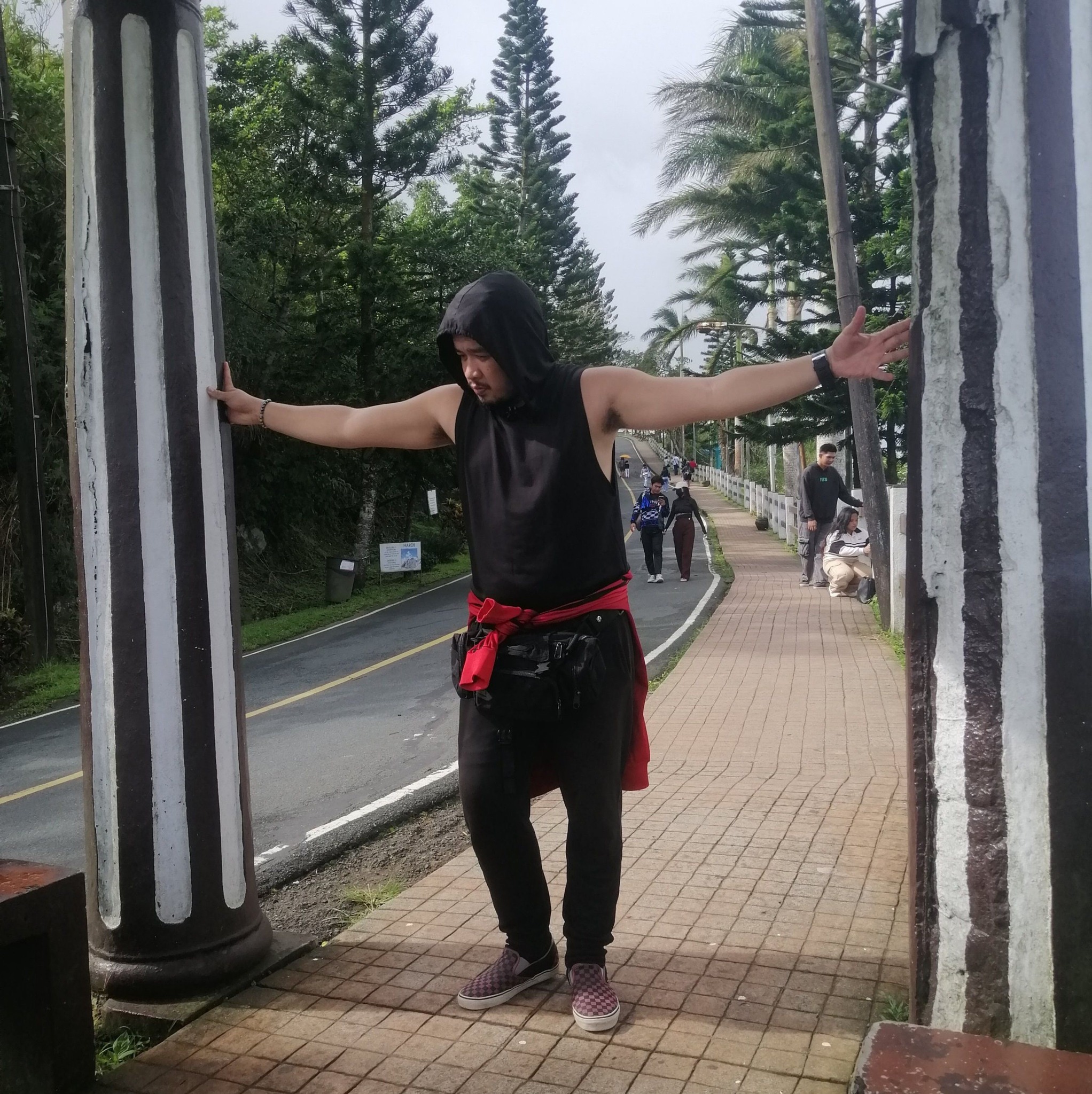 Kahit ako iinit ulo ko pag pinag lakad mo jan tas pormado pa 😒📌 # ...